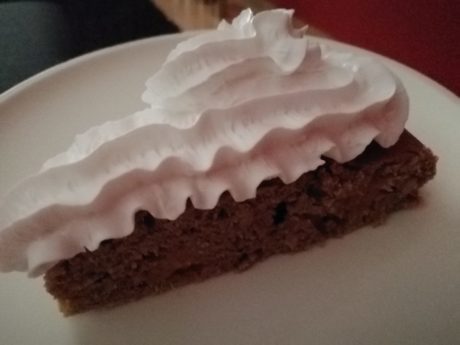 Du betrachtest gerade Saftiger Schoko-Mandelkuchen