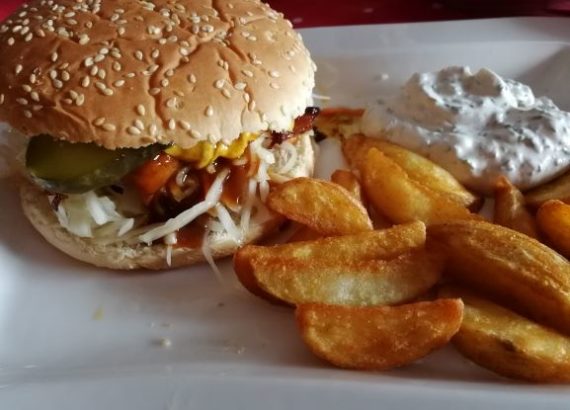 Mehr über den Artikel erfahren BBQ Pulled Pork Burger