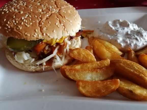 Mehr über den Artikel erfahren BBQ Pulled Pork Burger