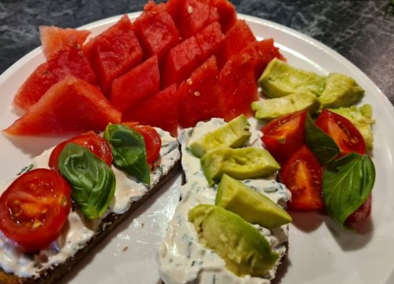 Mehr über den Artikel erfahren Zum Dippen, Grillen und Snacken