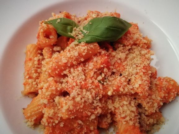 Mehr über den Artikel erfahren Pasta all Arrabiata mit Parmesan